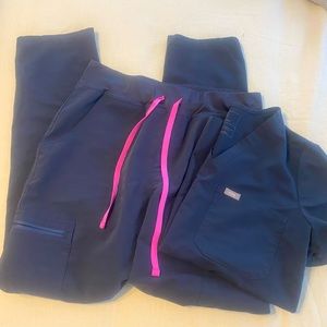 FIGS charcoal grey scrub set